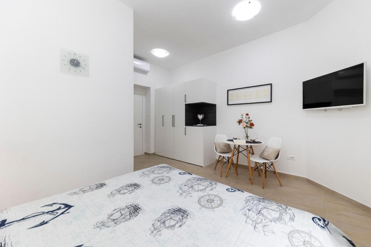 Apartments & Rooms Kolovare Beach 3, Zadar Ngoại thất bức ảnh